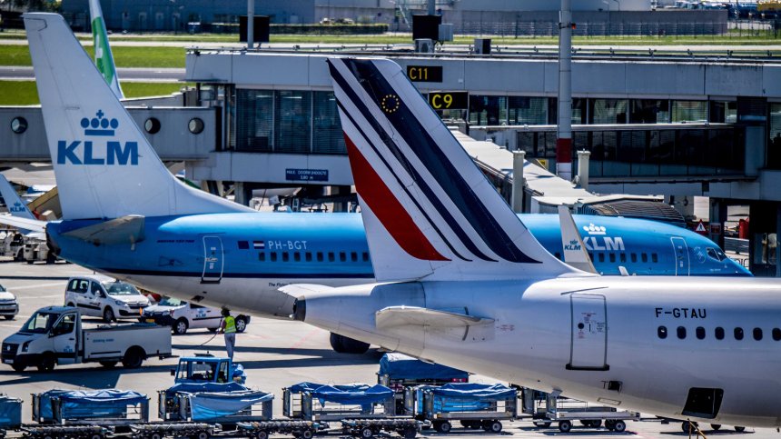 И Нидерландия се притичва на помощ на "Еър Франс", отпуска 3,4 млрд. евро