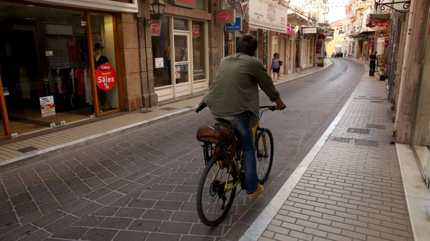 Гърция обяви война на магазините за стоки менте