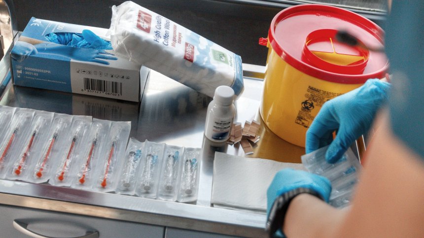 Проучване: Ваксинирането с Pfizer пази от тежък Ковид-19 и Делта до 6 месеца