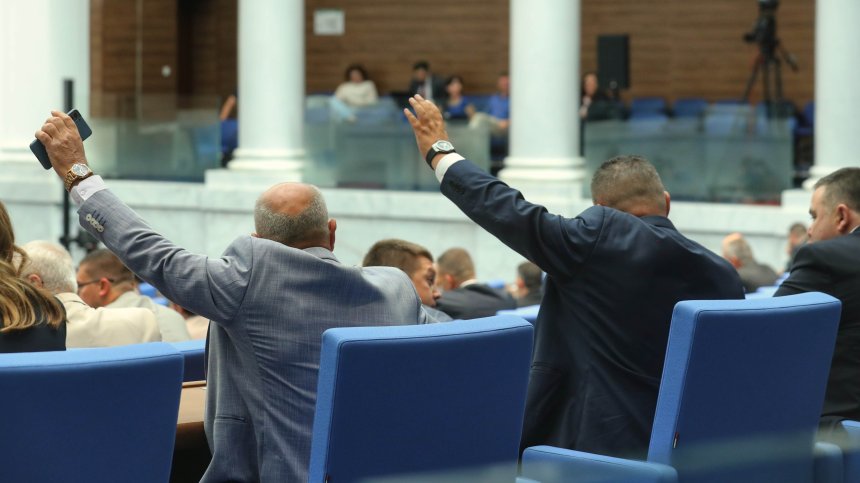 Спасение от водната криза в Плевен или нови черни каси - къде ще отидат 10 млн. лв.?