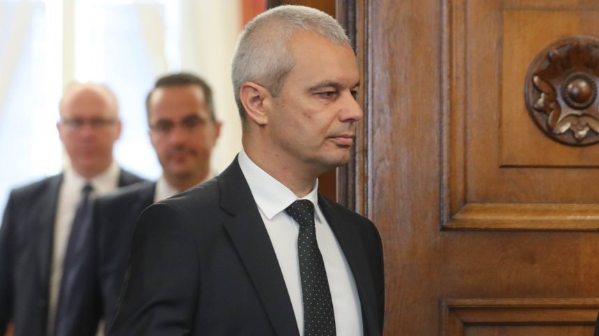 Костадинов, "Възраждане": Гласувах за свободна и независима България за нашите деца