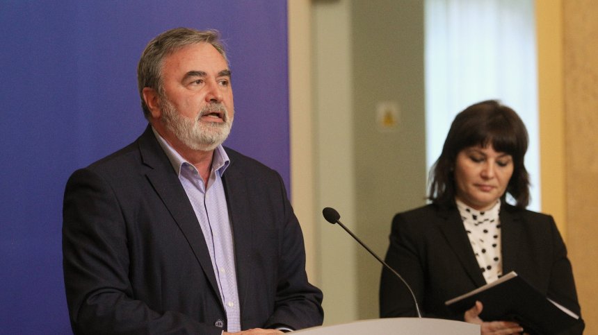 "Зеленият сертификат" ще отпадне в 3 стъпки (+ГРАФИКИ)