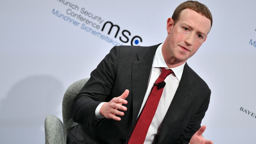 Зукърбърг плаши с изтегляне на Facebook и Instagram от Европа