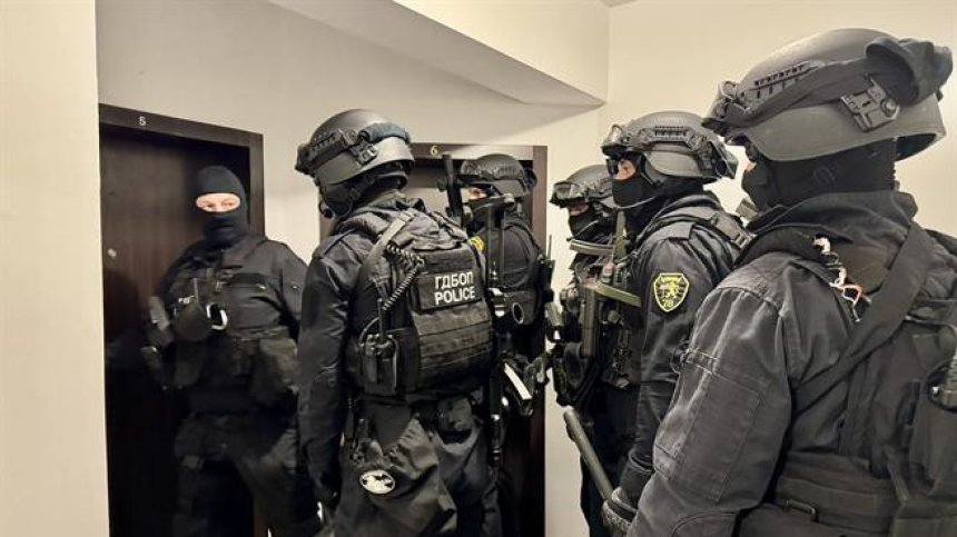 ГДБОП разби международна мрежа за трафик на мигранти през България