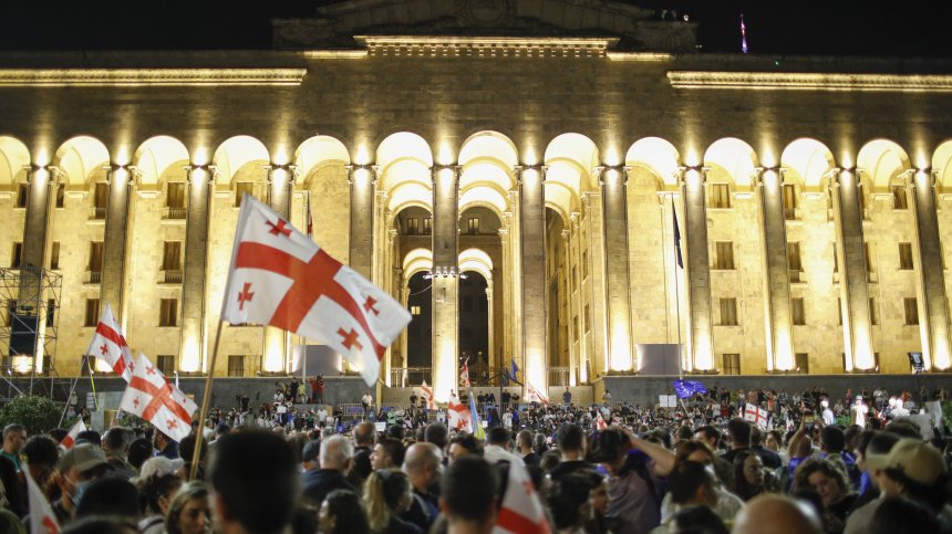 Грузинският парламент прие спорния закон за "чуждестранното влияние"