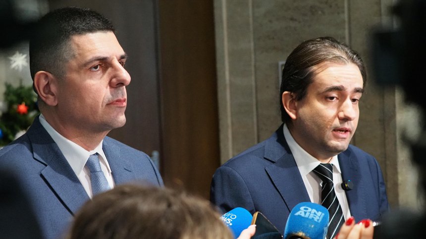  Мирчев и Божанов поискаха да се забрани на НСО да охранява депутати