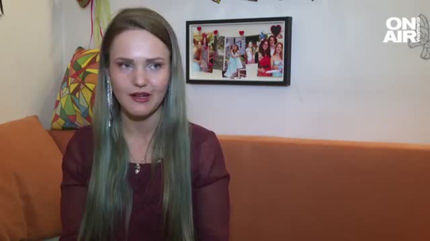 Чрез "Българската Коледа" стават чудеса: Момиче със 100% глухота успя да си върне слуха