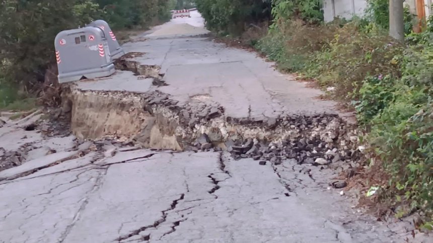 Доц. Велев за свлачището в "Аспарухово": Може да се търси човешка немарливост
