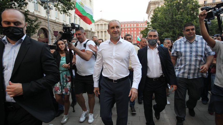 Радев: Властта отново е глуха и не чува исканията на народа
