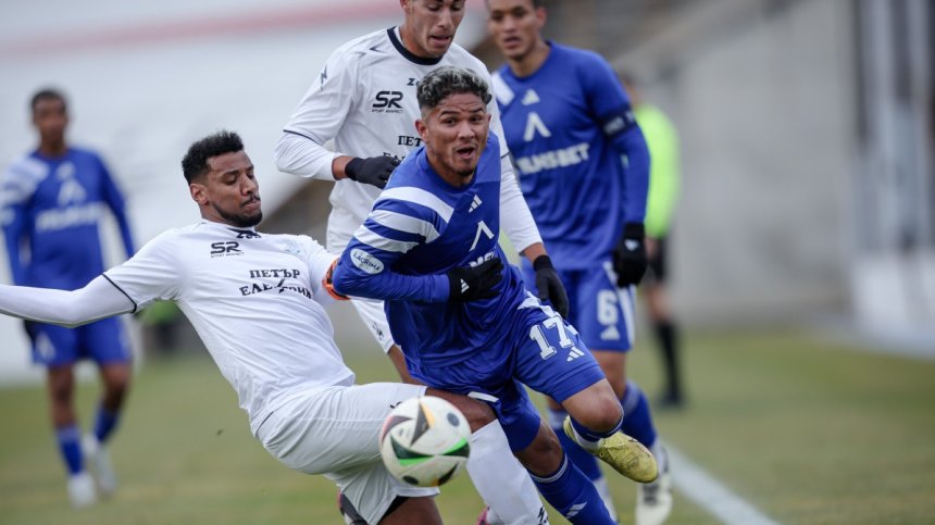 "Левски" разгроми "Спортист", Веласкес показа първи успех