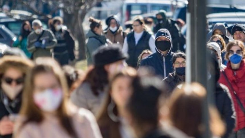 74,4% от българите признават - няма да спазват изолация по празниците