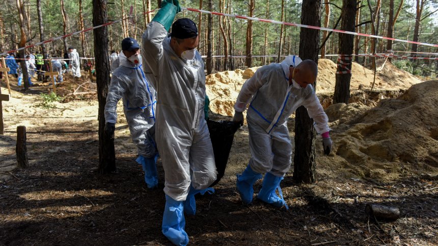Украйна ексхумира телата на десетки хора от Донецка област