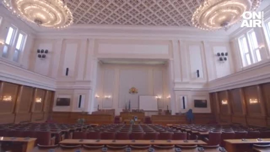 Броени часове преди НС: Съставянето на правителство остава трудна задача