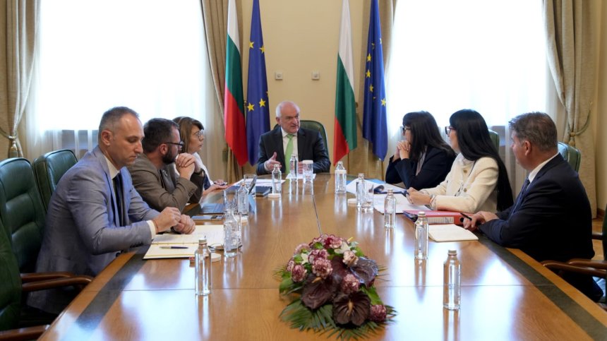 Главчев разпореди да се ускори разчистването на терена на Националната детска болница