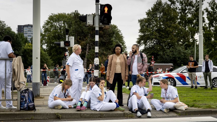 Двама убити и един в тежко състояние след стрелбата в Ротердам