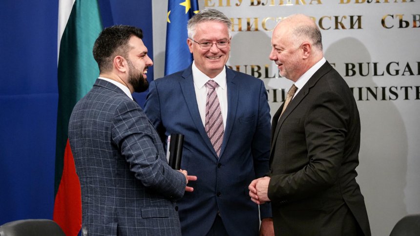 България се доближава до стандартите на ОИСР, но предизвикателствата остават
