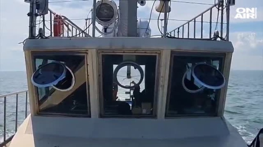 Проф. Димитров: "Черната кутия" не излъчва сигнал, трудна е за намиране