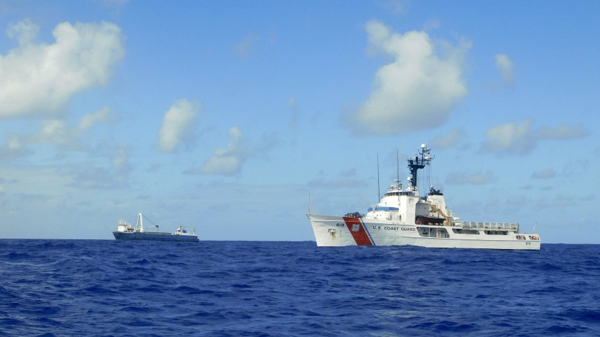 Гърция иска да поеме командването на военноморската мисия в Червено море