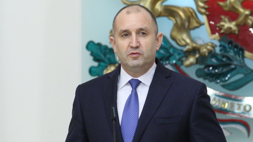 Радев: Връчването на втория мандат няма да е преди Нова година