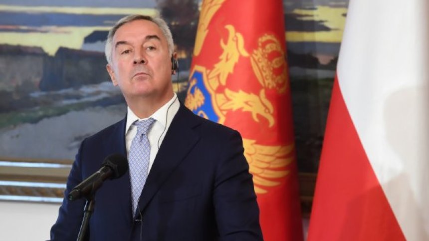 Джуканович разпусна парламента на Черна гора три дни преди президентските избори