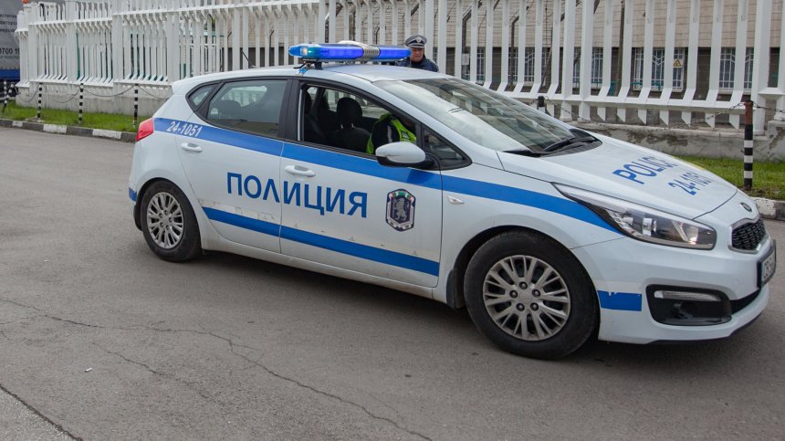 Нападателите пред столичния хипермаркет били маскирани, все още ги издирват