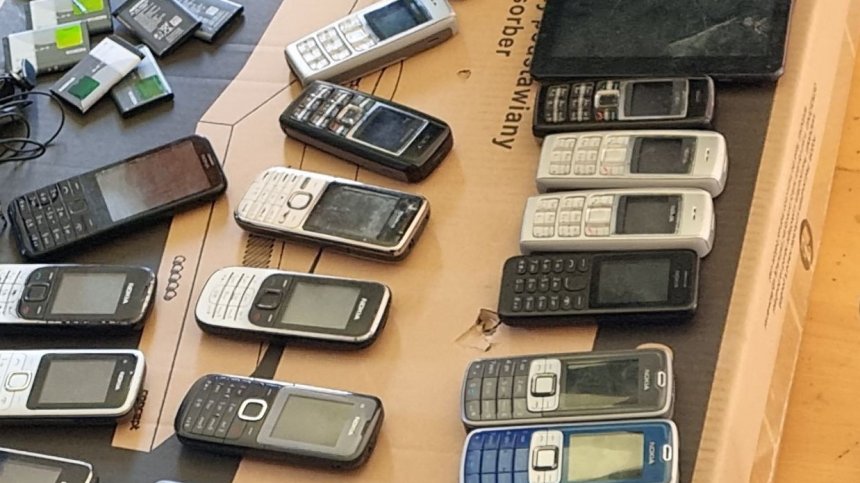 Хванаха 7 телефонни измамници, оперирали у нас и в Гърция