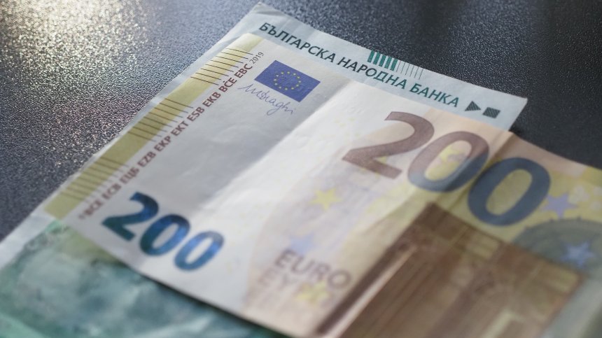 Банкоматите ще работят само с евро след влизането ни в Еврозоната