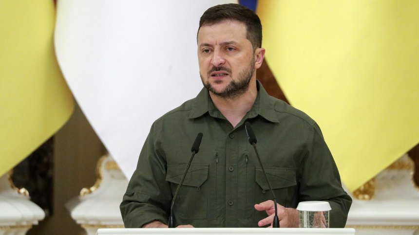 Зеленски: Икономиката ни е унищожена, хиляди предприятия не работят