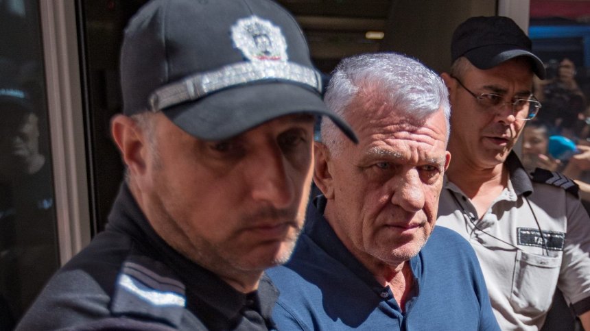 Повдигнаха обвинения на Никола Николов - Паскал