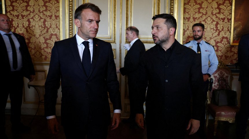 Макрон: Франция ще помогне на Украйна с 16 изтребителя Rafale и нови системи за ПВО