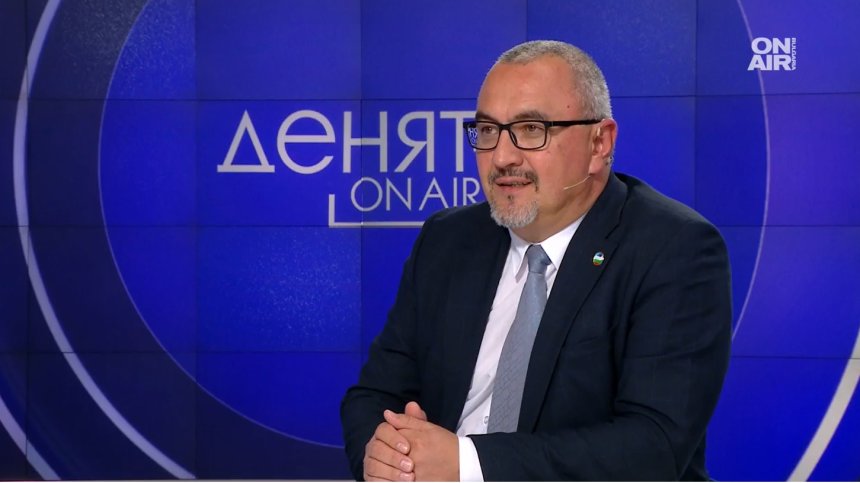 Иван Димитров, ДБ: Няма драма с руски дипломати, уморихме се да бъдем заплашвани