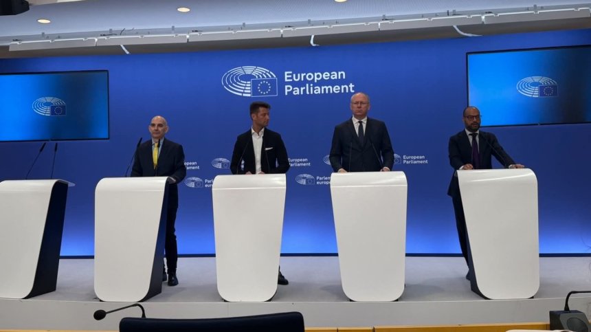 "Възраждане" в Европарламента: Силна Европа се гради със силна икономика