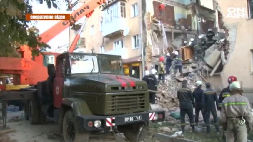 Загинали и ранени след газов взрив в блок в Украйна