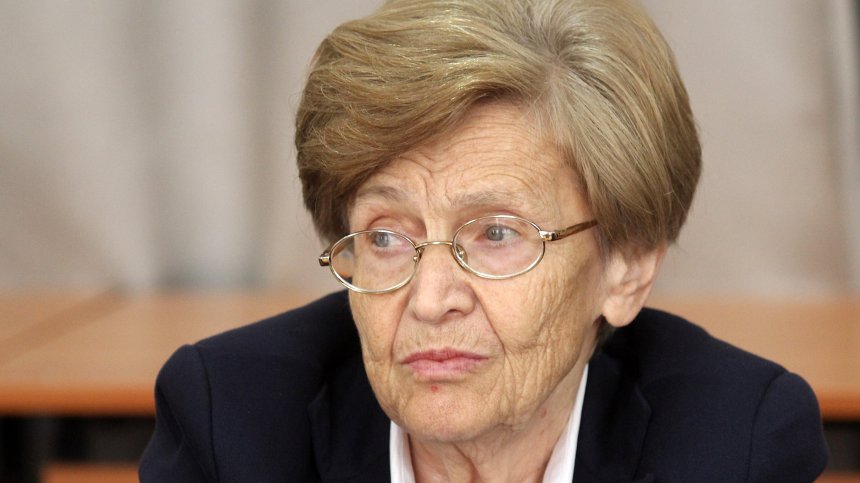 Почина бившият финансов министър и виден икономист проф. Христина Вучева