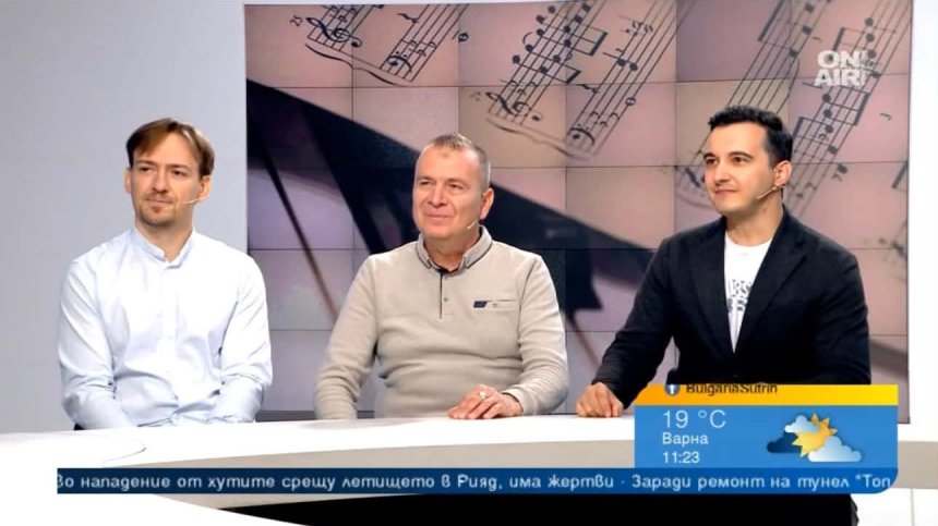 Стихове на 18 години оживяха в новата песен на Симеон Владов "Синята жена"