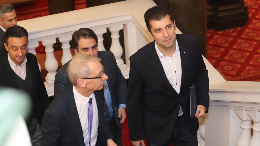 Избори в средата на март, ако не бъде реализиран някой от оставащите два мандата