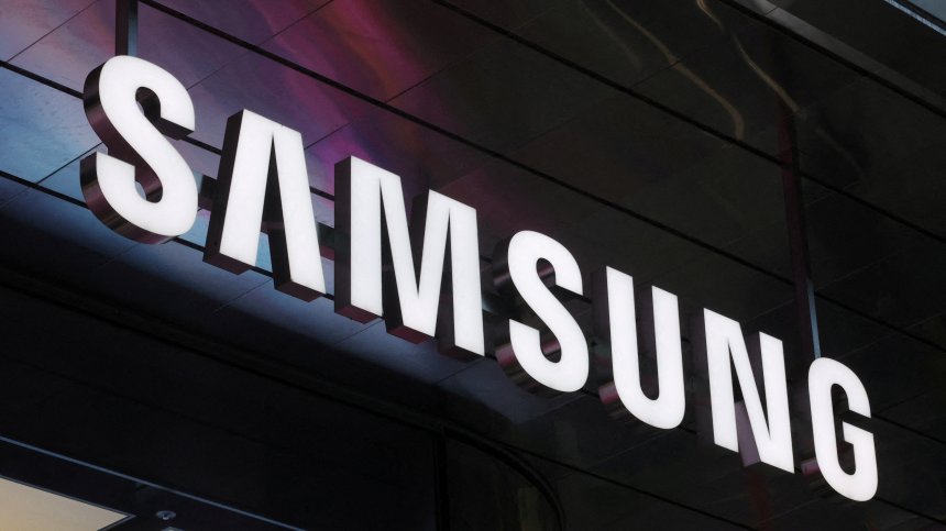 Печалбата на Samsung се срина заради ограниченията за внос в Китай