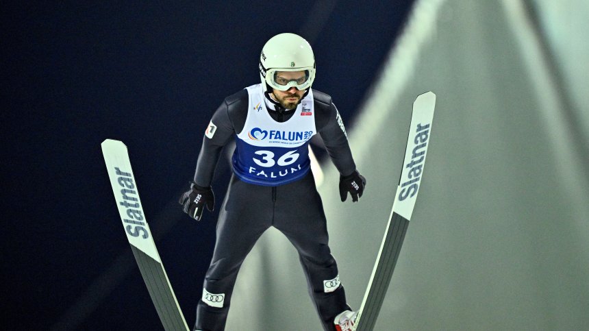 Зографски с впечатляващ резултат в квалификациите по ски скок във Висла