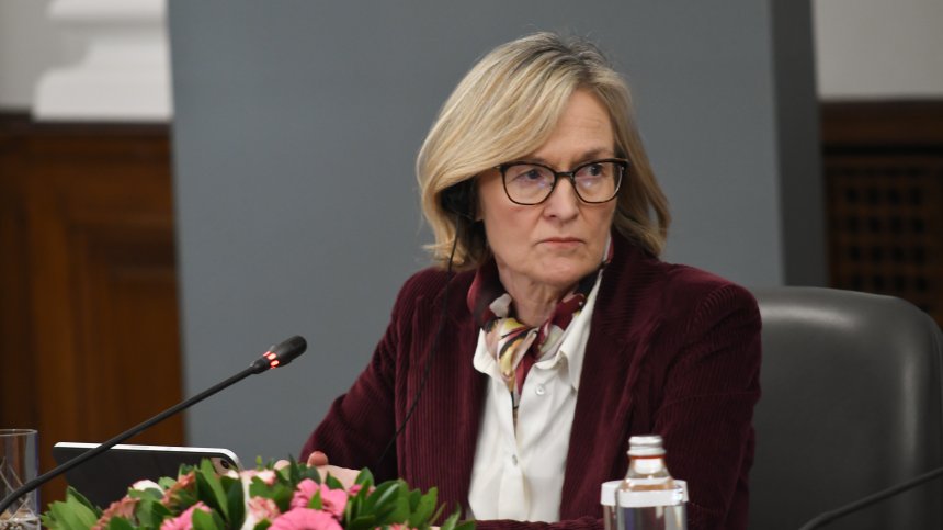 Еврокомисар Макгинес: Мястото на България е в Еврозоната