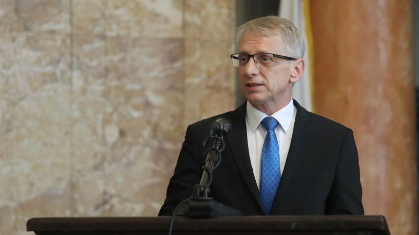 СЕМ: Недопустими са оценките и внушенията на премиера Денков