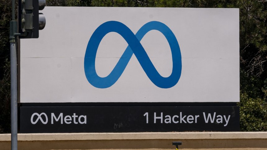 Meta сключи споразумение по делото за незаконно споделените данни с Cambridge Analytica
