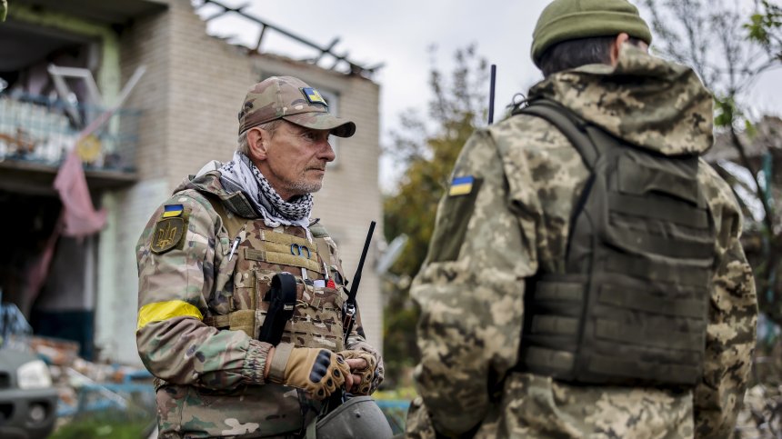 Украинските сили се насочват към Запорожие, руските военни готвят защита
