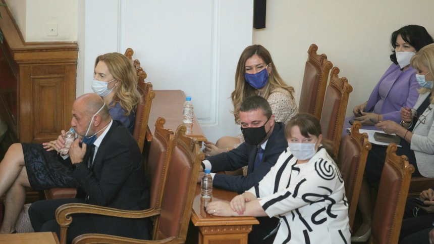 Със 116 гласа "за" приеха рокадите в кабинета (обновена)