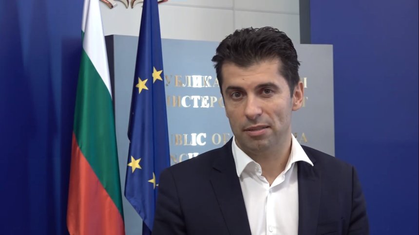 Министри отговарят на въпроси на живо във Facebook, първи е Кирил Петков&nbsp;