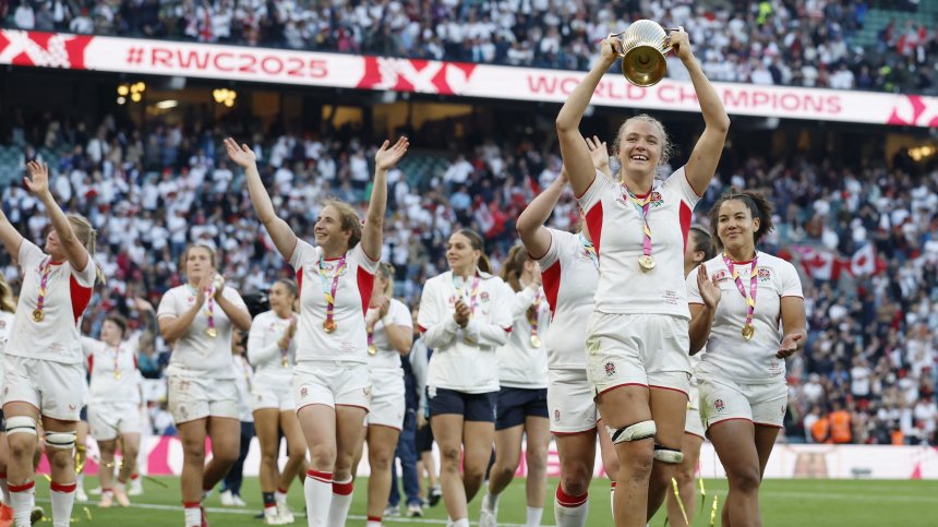 Англия вдигна световната купа по ръгби за жени (СНИМКИ)