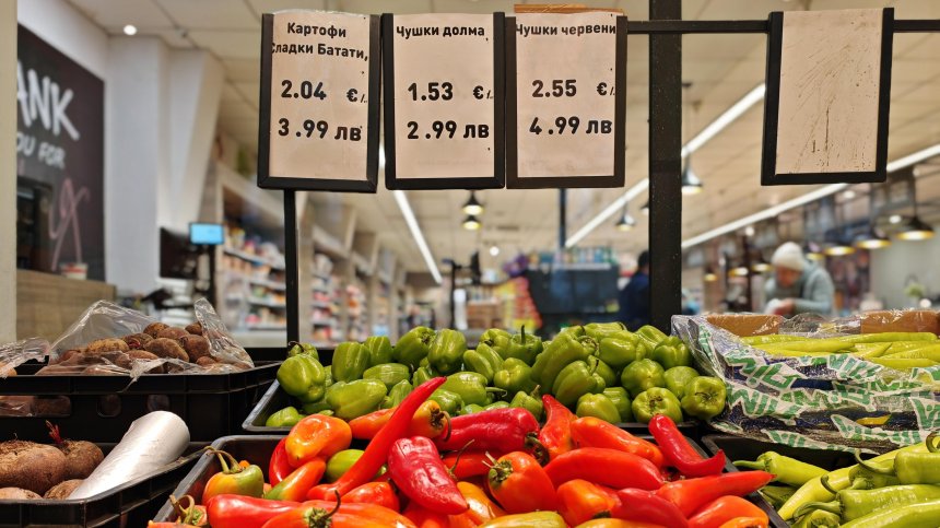 Основните храни и продукти продължават да поскъпват - някои с над 10%