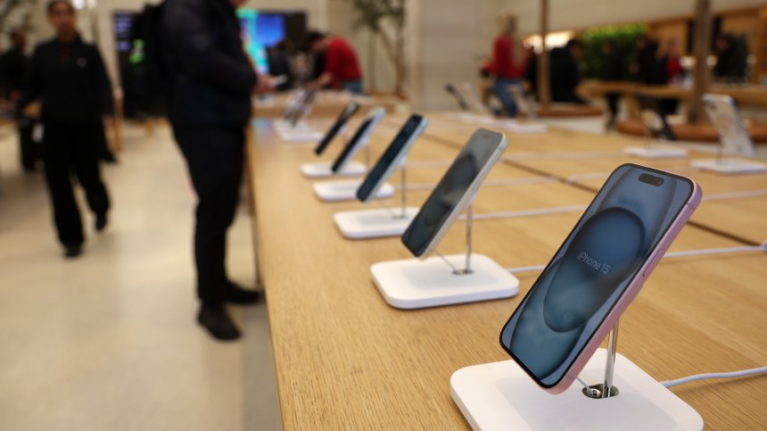 Историческо постижение: iPhone най-продаваната серия смартфони в Китай