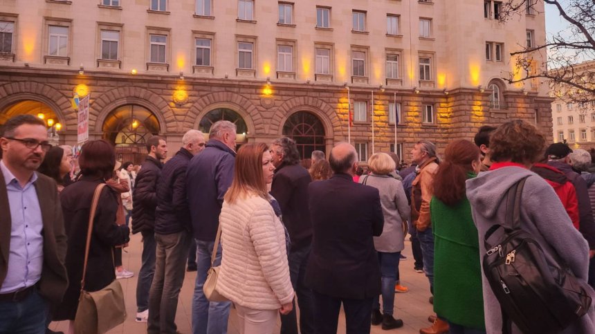 Протести блокират страната: По улиците излизат ресторантьори и надзиратели