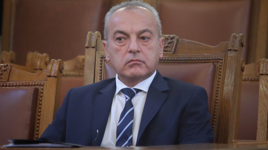 Донев инспектира напредъка по изграждането на Национална детска болница