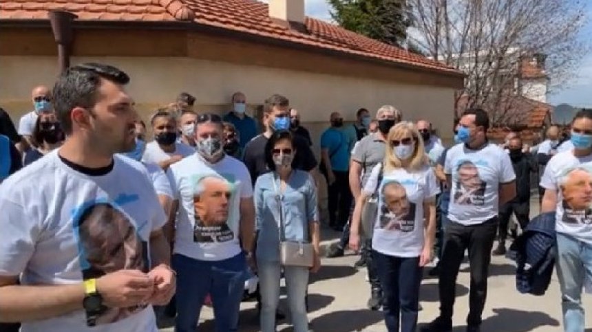 Активът на ГЕРБ в Банкя: Защитават дома на Борисов от готвена провокация (ВИДЕО)
